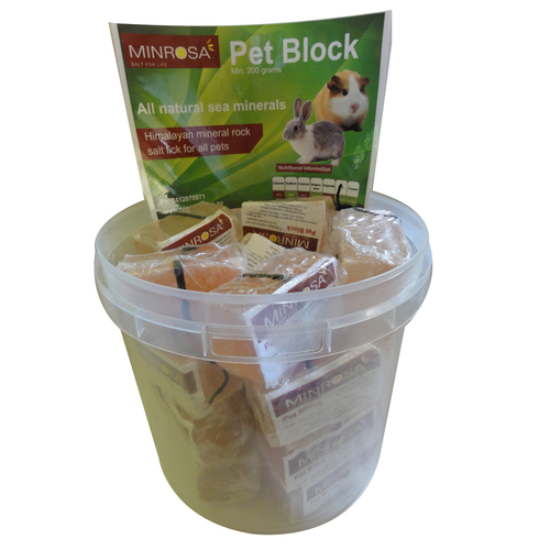 Minrosa Pet Blocks Salt Lick Mineral Rock Display Bucket for Pets 20 x 200g